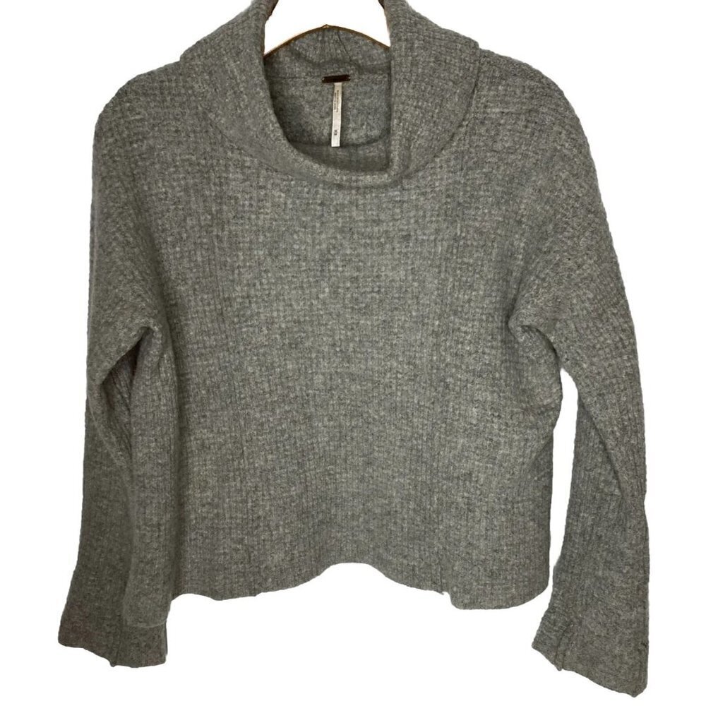Free People Womens Med Split Back Collar 100% Wool Gray Boxy Crop Sweater Top‎